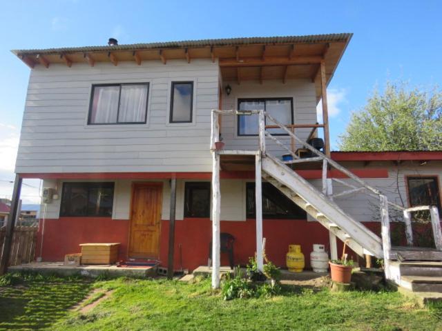 Hostal Y Cabanas Peumayen بويرتو غوادال المظهر الخارجي الصورة