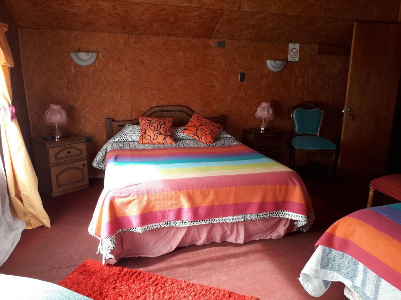 Hostal Y Cabanas Peumayen بويرتو غوادال المظهر الخارجي الصورة